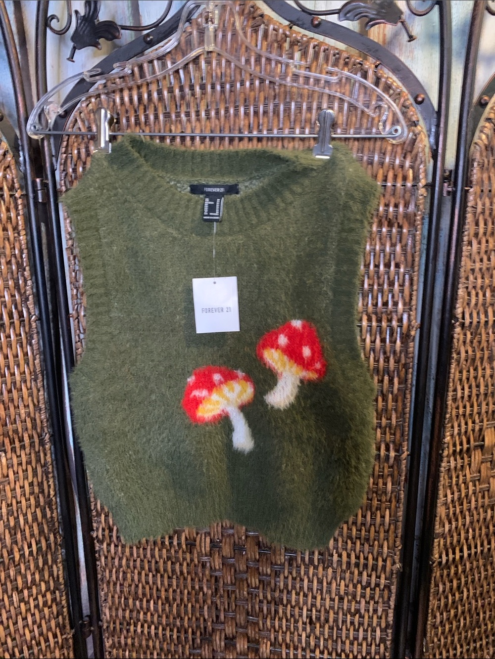 NWT Forever 21 Mushroom Fuzzy Vest Size M